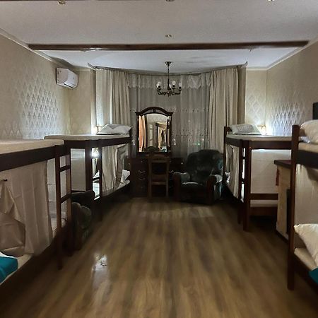 Ararat-Osokorki Hostel 基輔 外观 照片